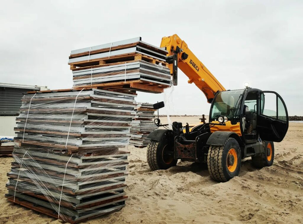 réalisation de terrasse en bois pour restaurant paillottes