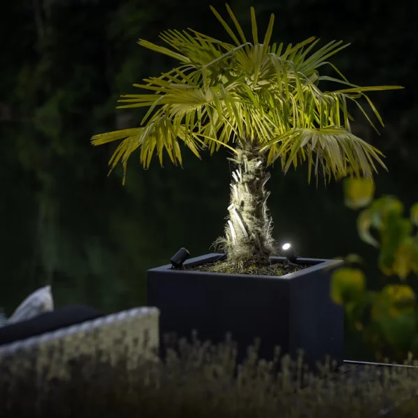 Spot LED orientable 12V Castor Smart RGB éclairage blanc pelouse jardin connecté